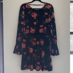Black floral faux velvet dress!